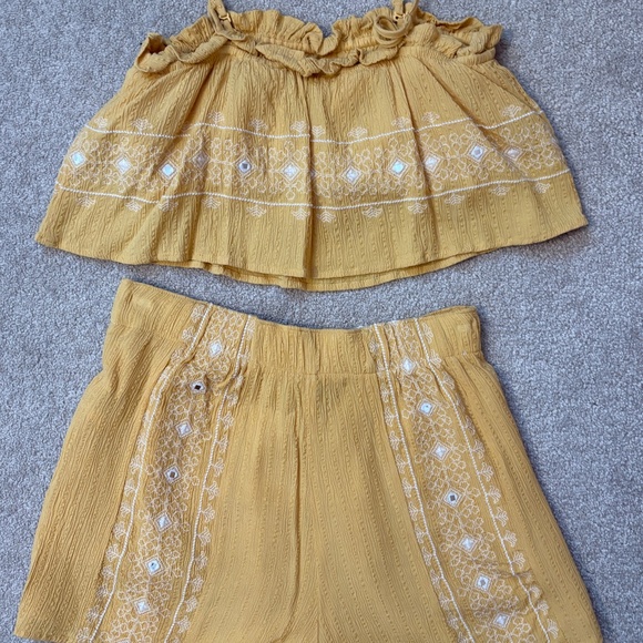 American Eagle Matching Top and Shorts Set - Picture 4 of 4